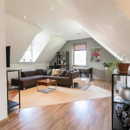 Eltins Oda ve Kahvaltı