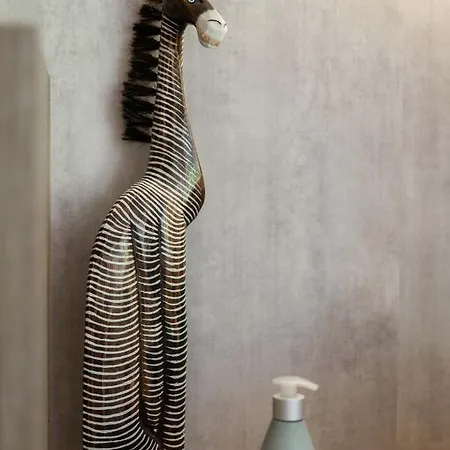 Oda ve Kahvaltı Eltins 4*