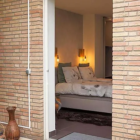 فندق مبيت وإفطار Eltins 4*